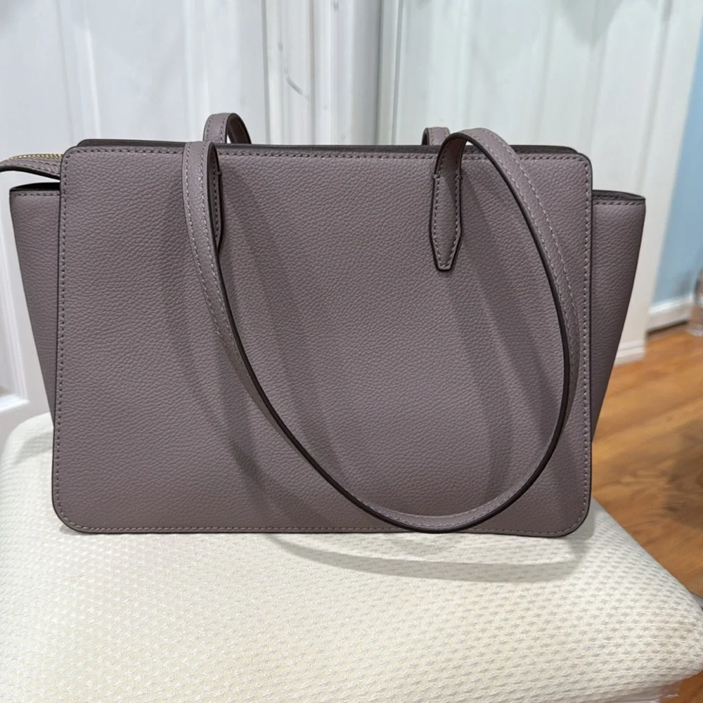 Tory Burch
Tote Bag - Picture 3 of 10